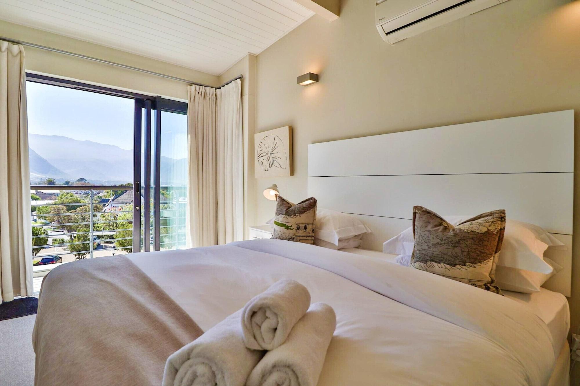 Whale Coast All-Suite-Hotel - Dcc Hotel Group Германус Екстер'єр фото